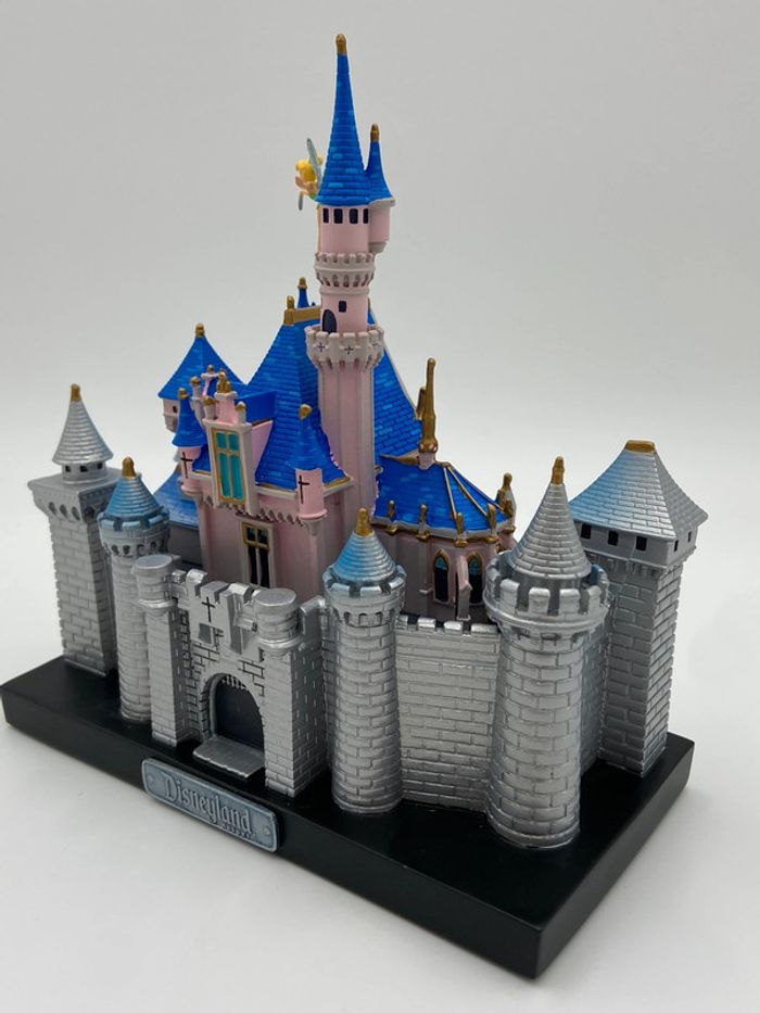 Disneyland Resort Château de la Belle au Bois Dormant Figurine de célébration Disney100 - photo numéro 4