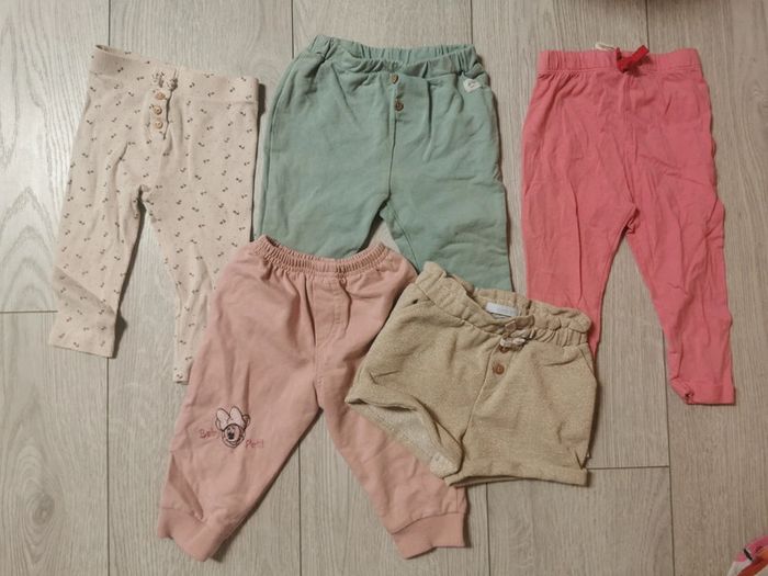 Lot 4 pantalons + 1 short / 12 mois