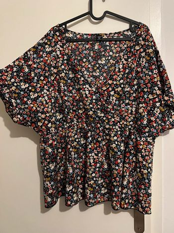 Top fleurs rouge