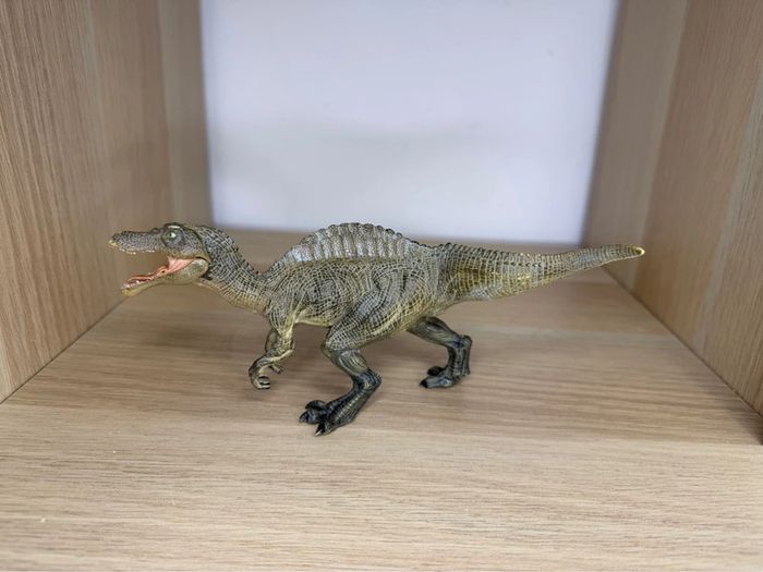 Jeune spinosaurus papo