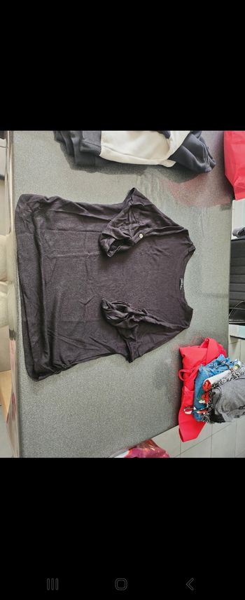 Pull noir manches 3/4 (au dessus du coude)