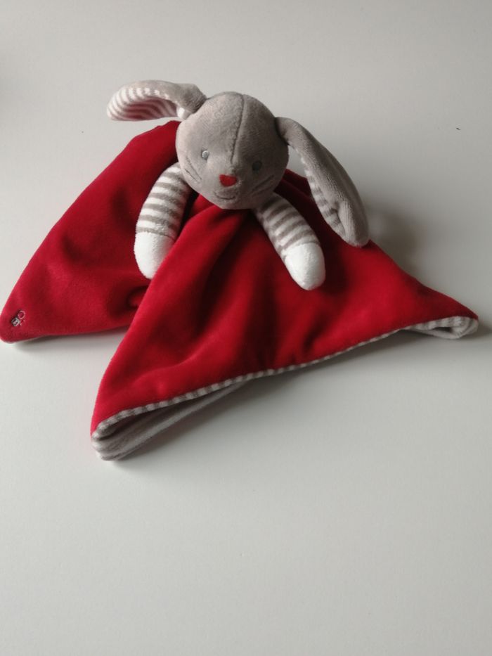 peluche lapin doudou plat