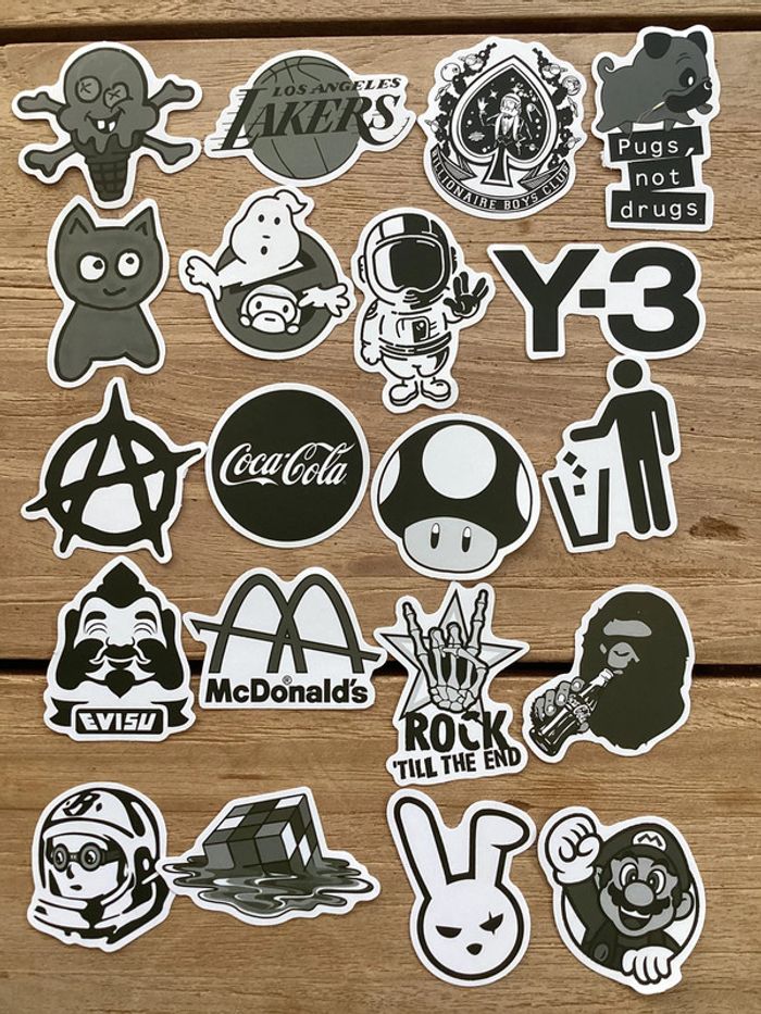 20 stickers de marque