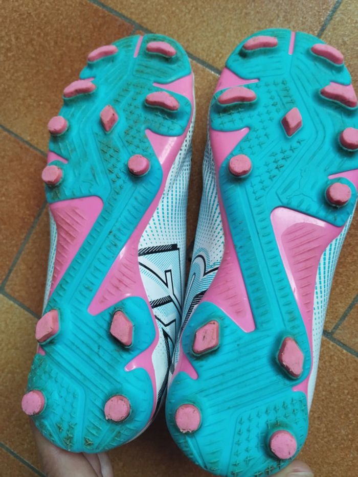 🔘 Crampons de football - Pointure 33 - Puma 🔘 - photo numéro 5