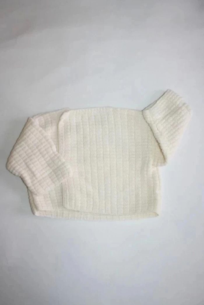 Pull chaud fait main 6 mois - photo numéro 2