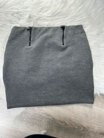 Jupe courte grise - Bershka - taille L