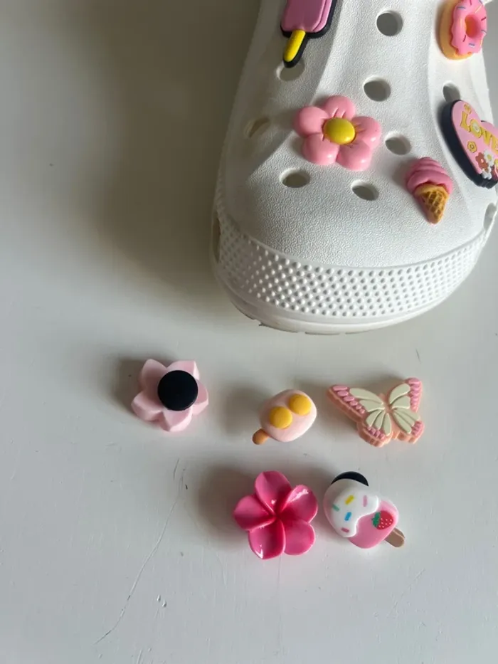 Lot de 10 charms rose / déco pour crocs rose - photo numéro 4