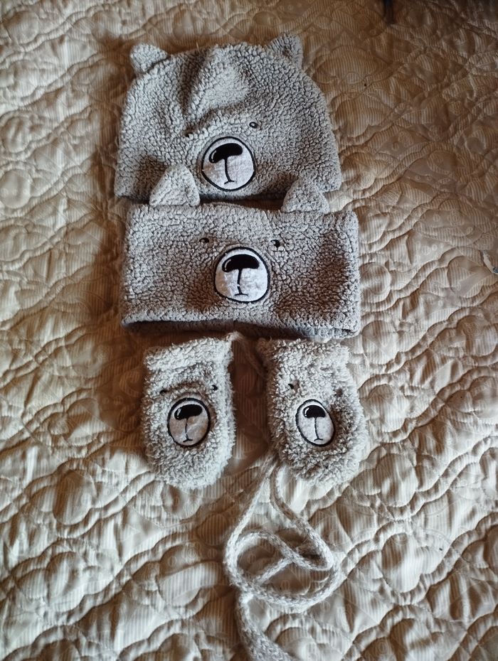 Ensemble bonnet tour de cou moufles