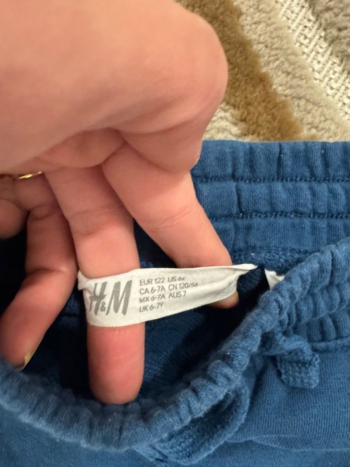 Short Lego Ninjago bleu H&M T.6-7 ans très bon état (lot de 2 disponible - photo numéro 4