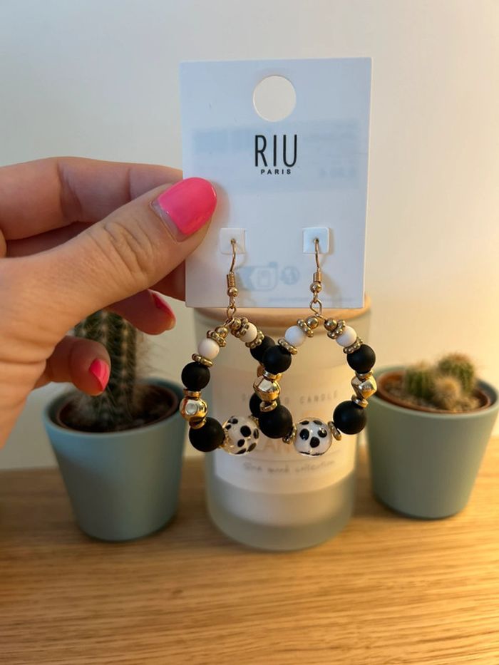 Boucles d’oreilles Jacqueline Riu neuves - photo numéro 2