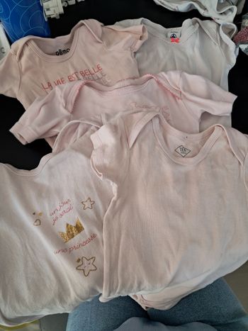 Lot bodies Petit bateau gemo u tissiai tex 18 mois