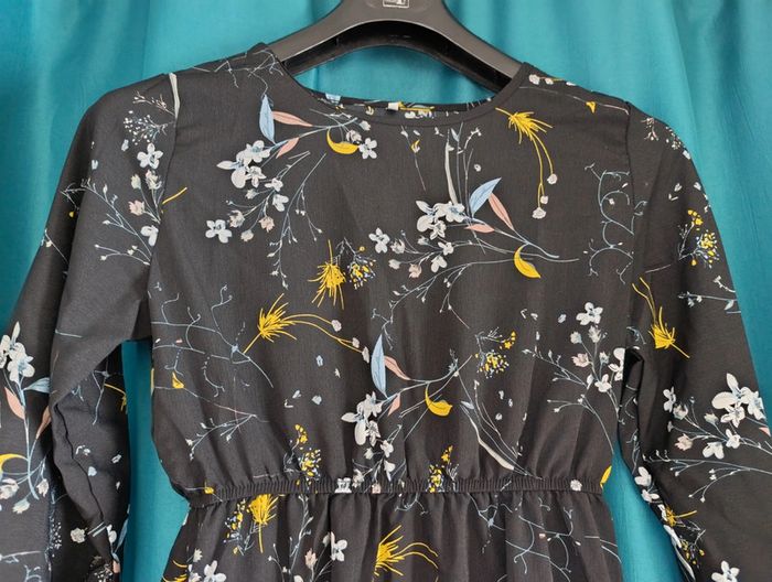 Robe noire longue légère fleuri taille M neuve - photo numéro 3