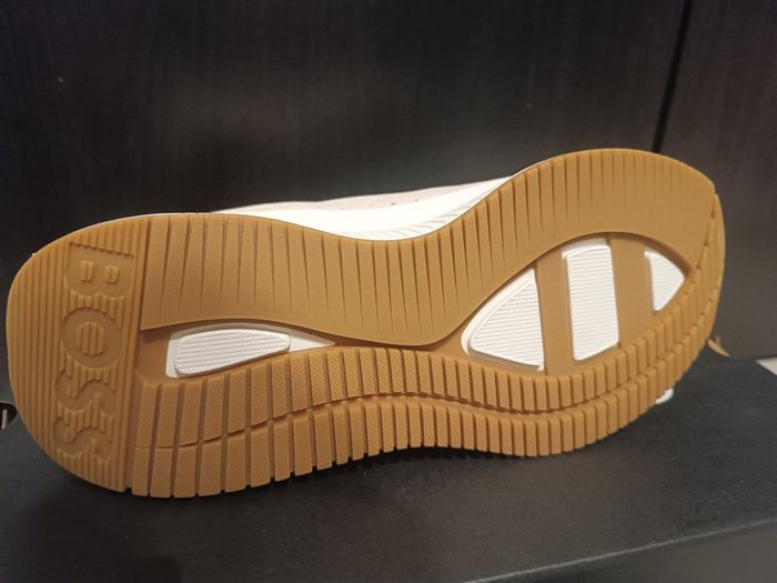 [NEUVES] Baskets BOSS TTNMEVO Runn SD Pastel Pink 36 - photo numéro 3