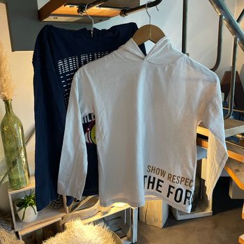 lit de tee shirt avec capuche