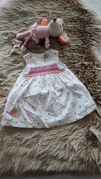 Robe blanche rose orchestra  1 mois