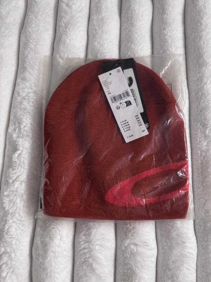 bonnet oakley rouge éclipse - photo numéro 3