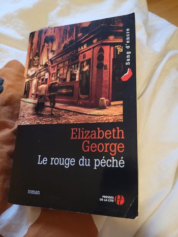 Le rouge du pêche Eluzaberh George
