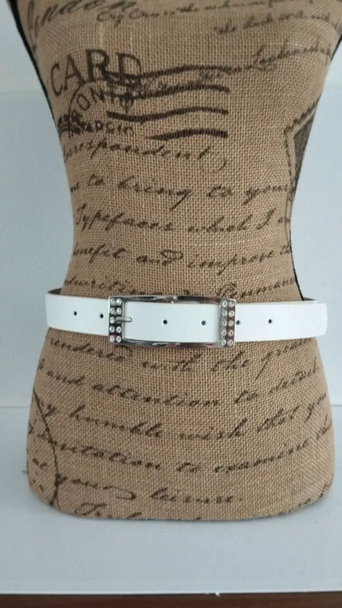 Ceinture blanche argenté 80 cm femme
