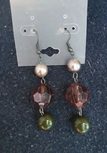 Boucles pendantes a perles