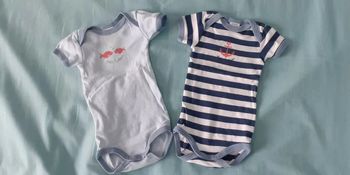 Lot 2 bodies 3 mois Petit bateau
