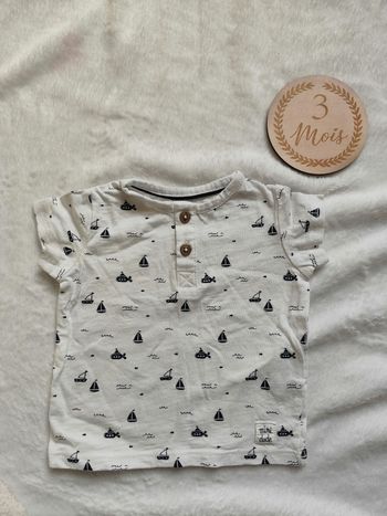 T-shirt blanc, motif bateau, Kiabi, 3 mois 👣