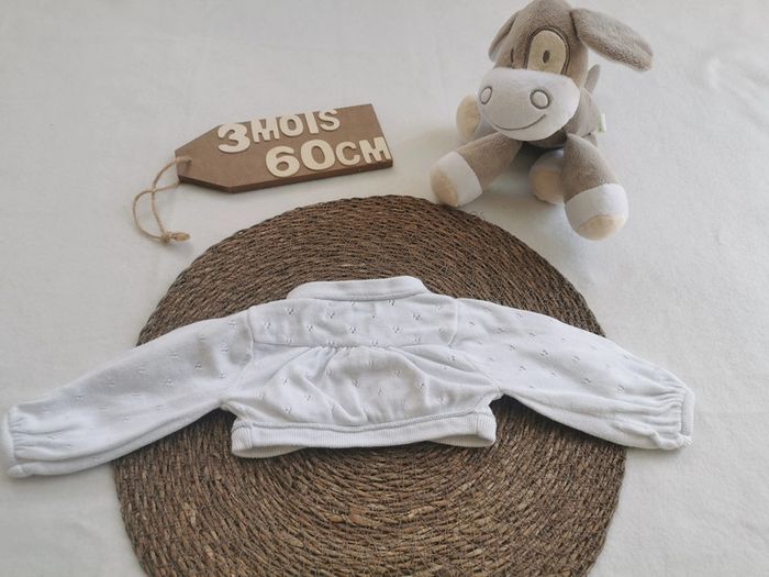 Gilet 👣 court boléro, blanc et argenté, tape à l'œil, 3 mois - photo numéro 2