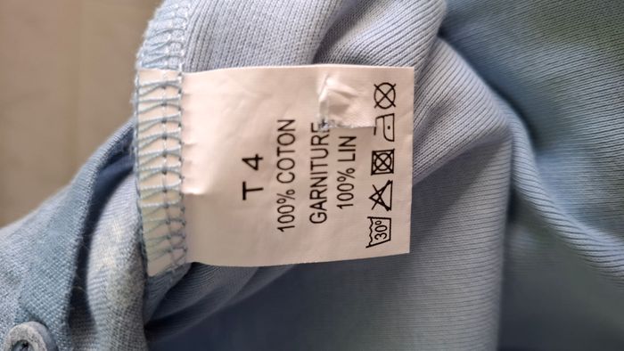 Chemise manches courtes - Couleur bleue "Jean" - Motif blanc inséré - photo numéro 3