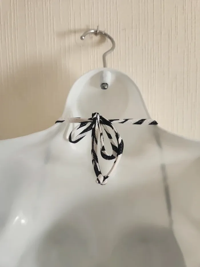 Maillot de bain 2 pièces Etam blanc et feuillage noir 90B / 40 - photo numéro 11