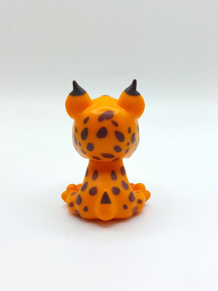 Petite figurine lynx orange SBABAM yeux verts chat 7 cm collection - photo numéro 2