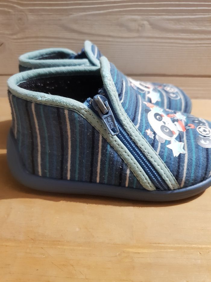Chaussons bleus - photo numéro 5