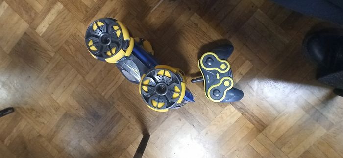 Voiture télécommandée - photo numéro 2