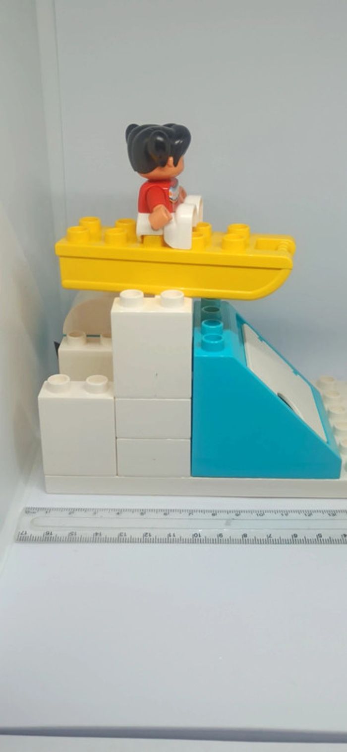 Décor paysage de neige avec luge et enfant lego duplo - photo numéro 6