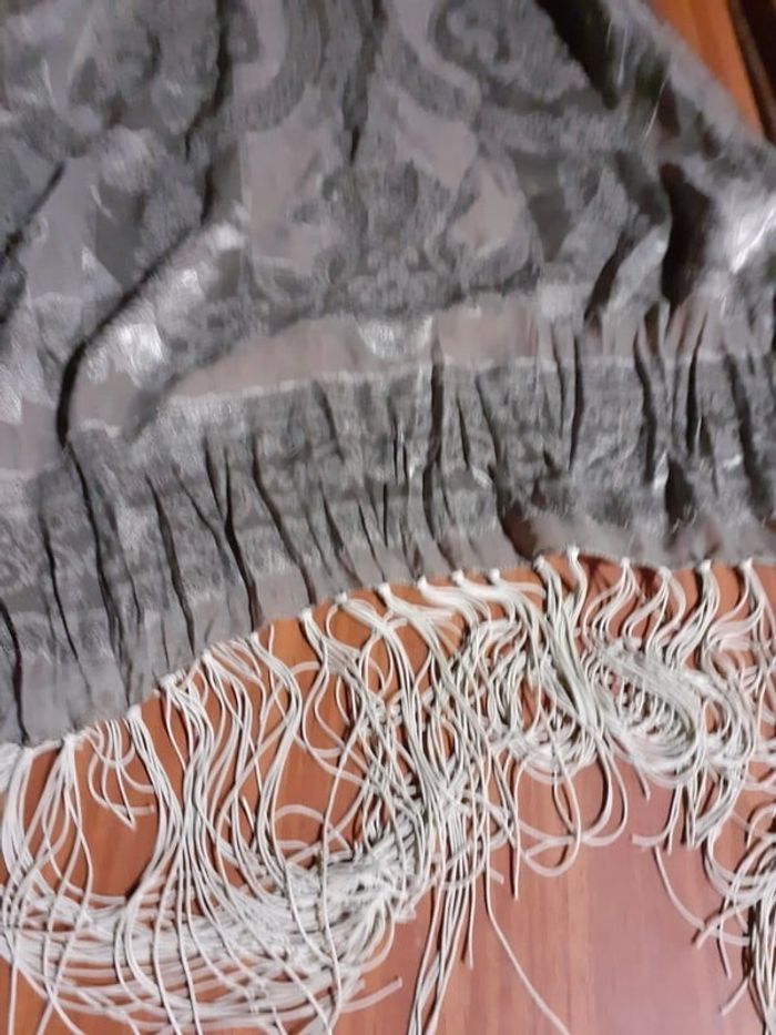 Châle à fleurs vert - photo numéro 2