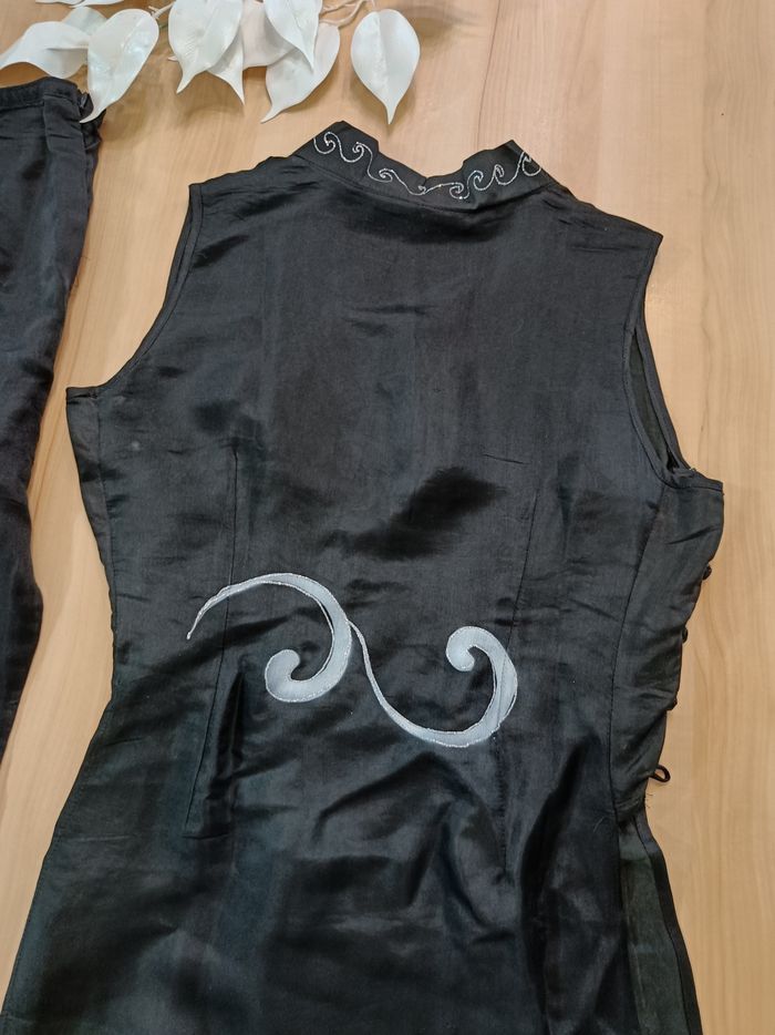 Tenue asiatique en soie noir - photo numéro 5
