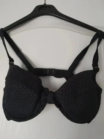 Haut de maillot noir 95B