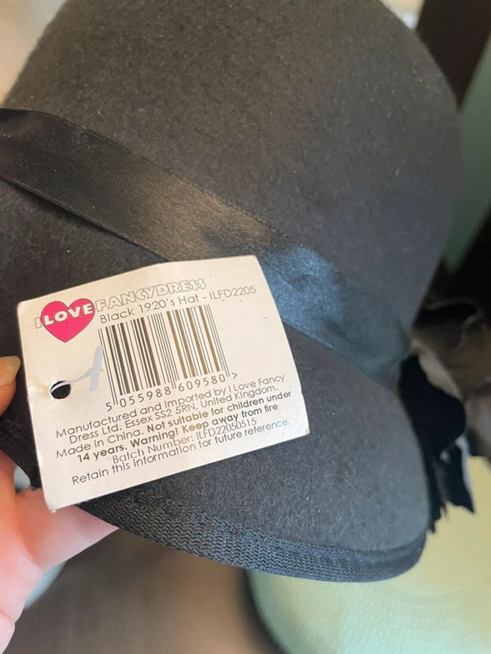 Chapeau Love noir neuf avec étiquette - photo numéro 3