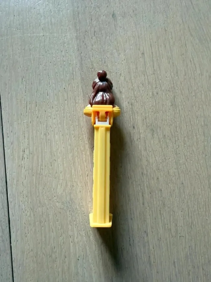 PEZ Disney Belle en robe jaune - photo numéro 3