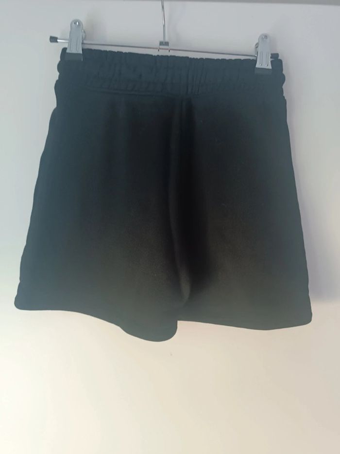 Short noir - photo numéro 2