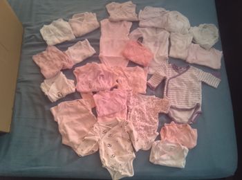 Lot de 27 body