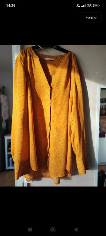 Blouse légère couleur moutarde
