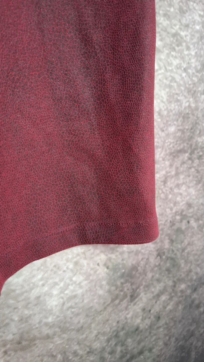 Robe douce bordeaux effet peau reptile - photo numéro 13