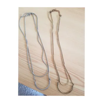 Lot de 2 colliers 🔄
