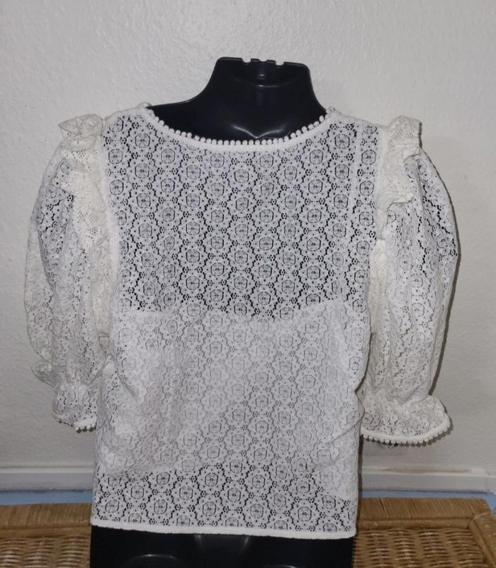haut femme en dentelle blanche - photo numéro 2