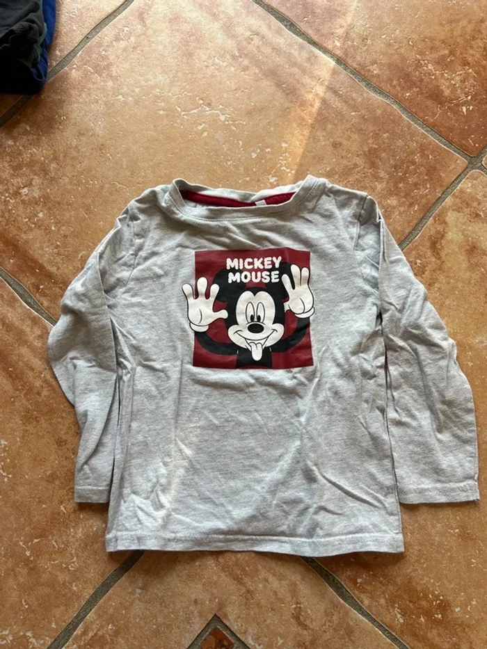 Lot 5 t-shirt Disney neuf 4ans - photo numéro 10