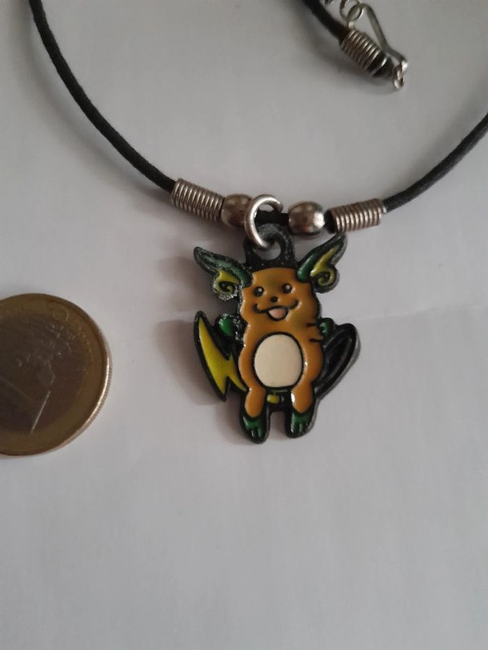 Magnifique collier pokemon raichu vintage années 90 - photo numéro 2