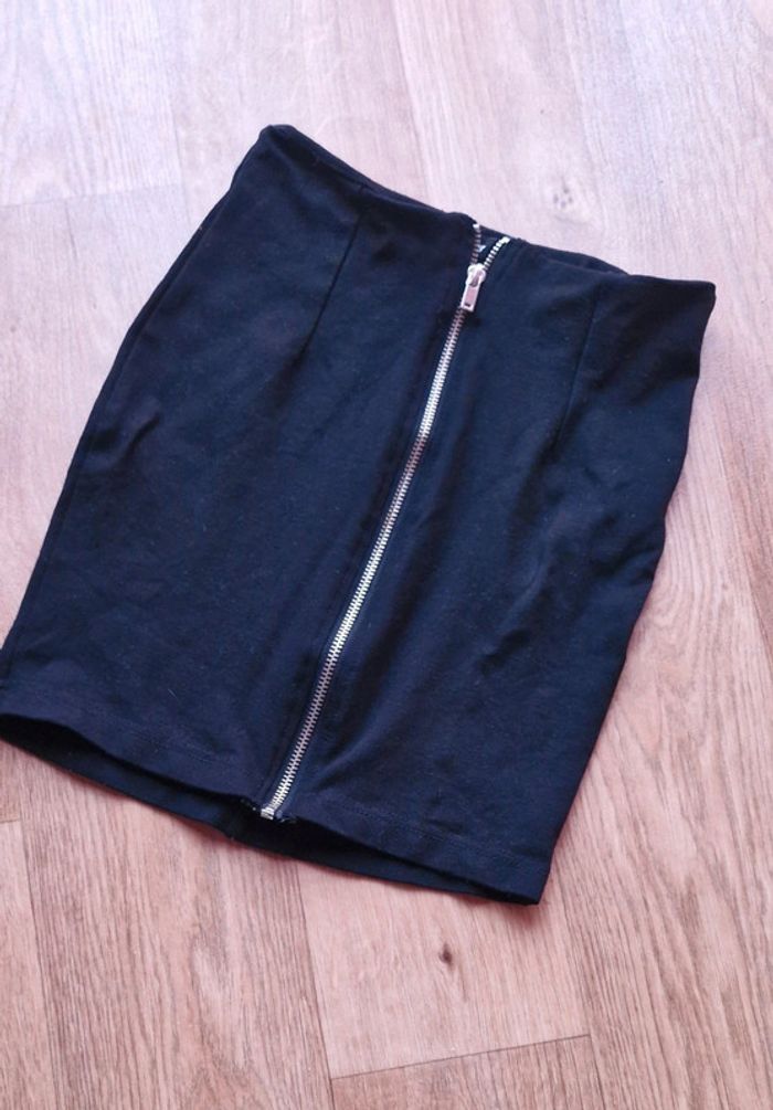 Jupe noir taille xs jenyfer