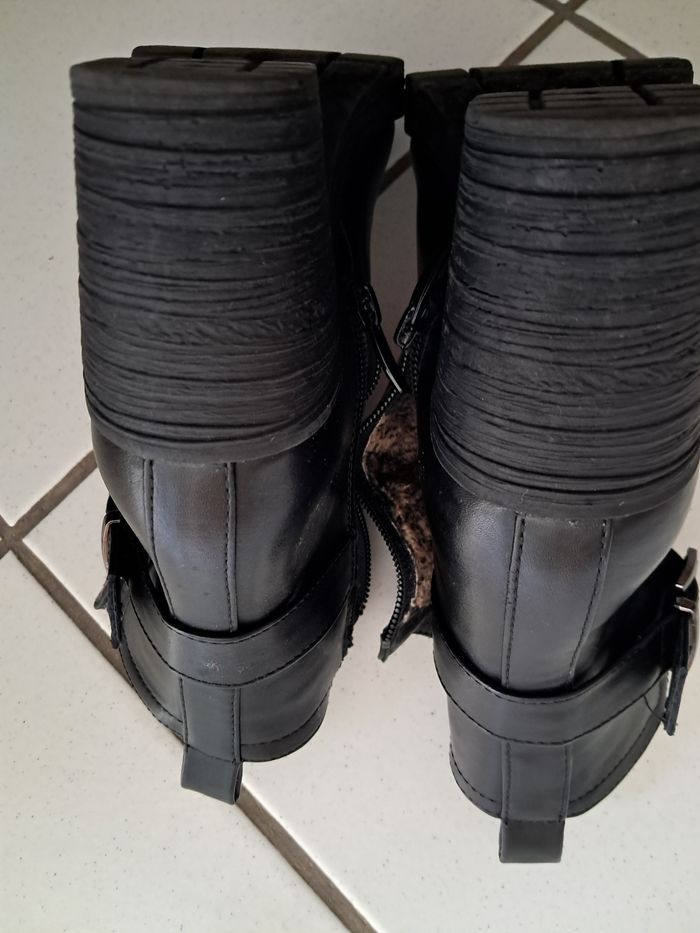 Bottines noires à boucles pointure 36 - photo numéro 8