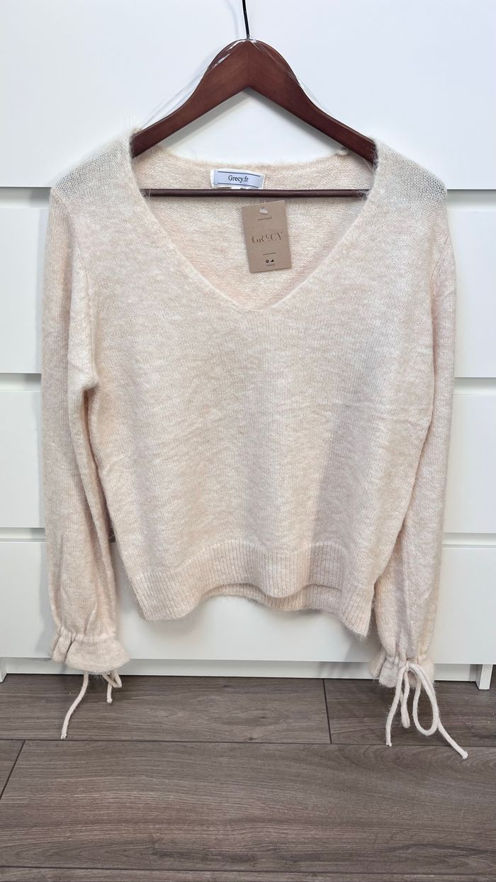 Pull col V taille unique lien aux poignets