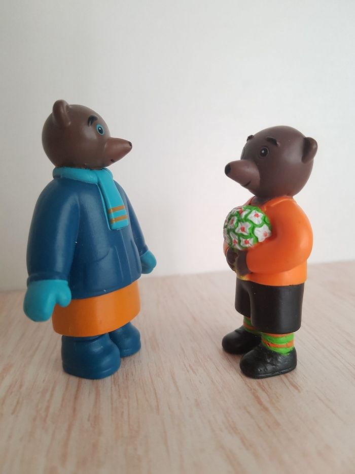 Figurines Petit ours brun et sa famille, bonhomme de neige, piscine, montagne - photo numéro 7