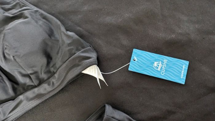 Bikini col V taille haute en V onyx ventre plat T.L/44 jamais porté - photo numéro 5